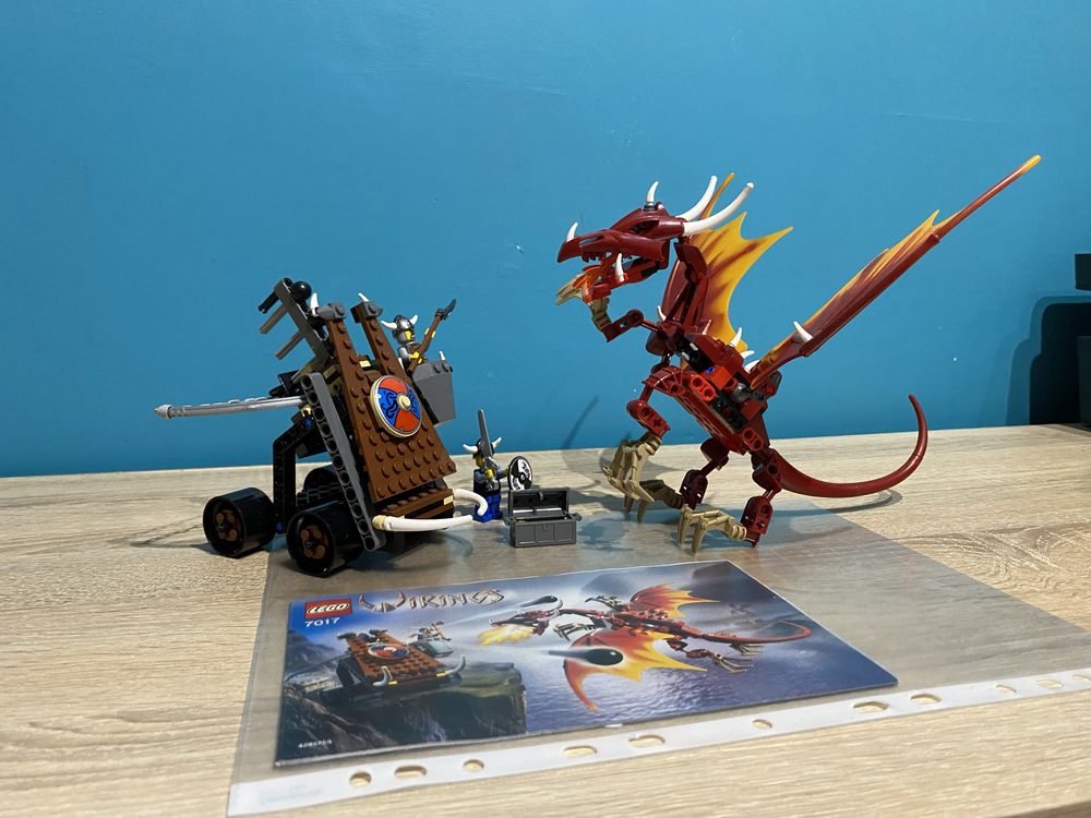 Lego Vikings - 7017 Viking Catapult versus the Nidhogg Dragon