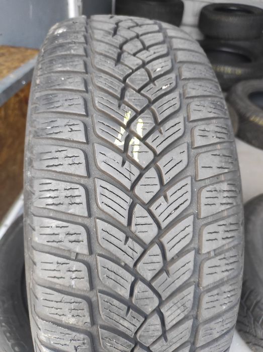 Шины всесезонные 215/60R16.