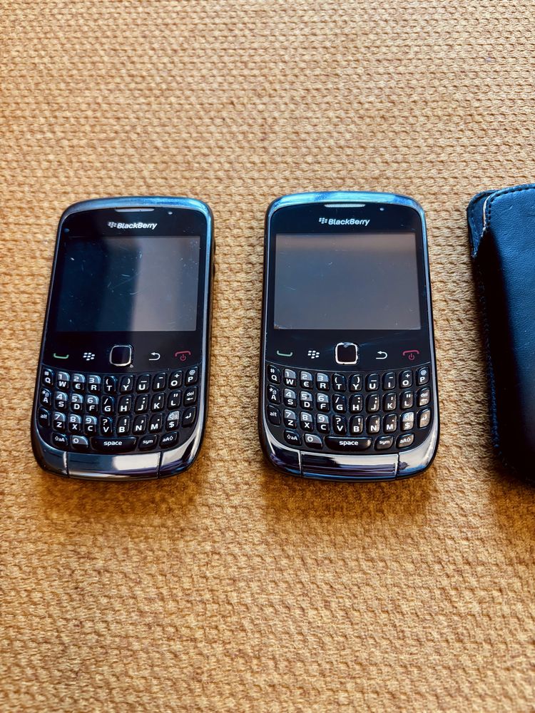 Dwa telefony - Blackberry Curve 9300