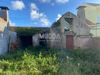 Moradia para restauro com logradouro em Arada - Ovar