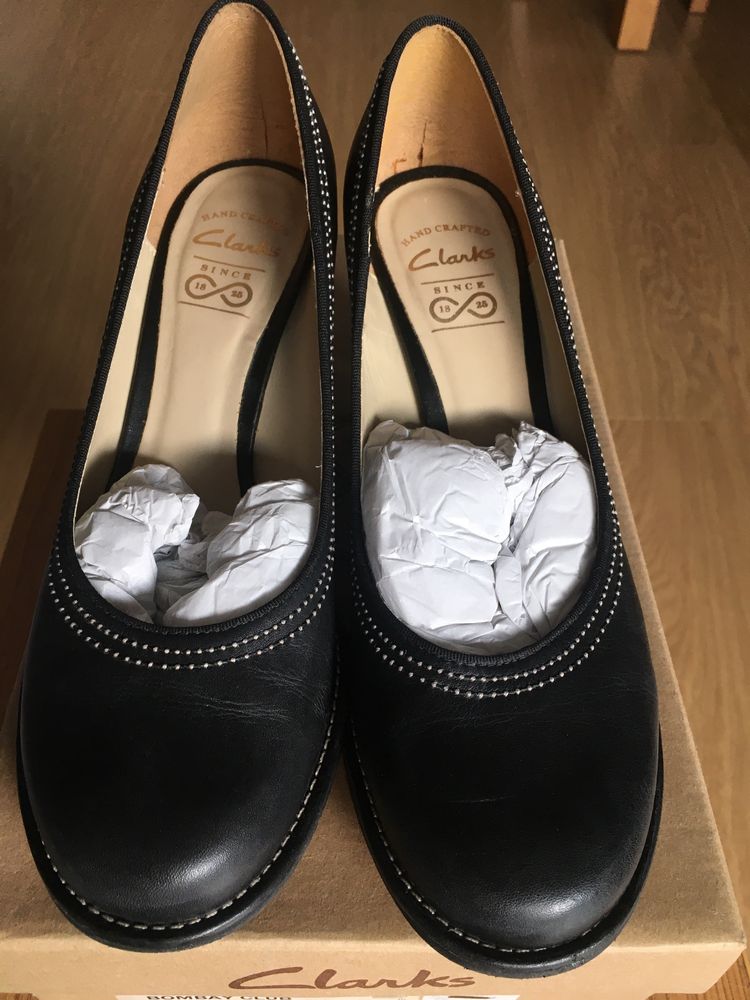 Półbuty czółenka Clarks Bombay Club rozm. 39 ½ skóra czarne