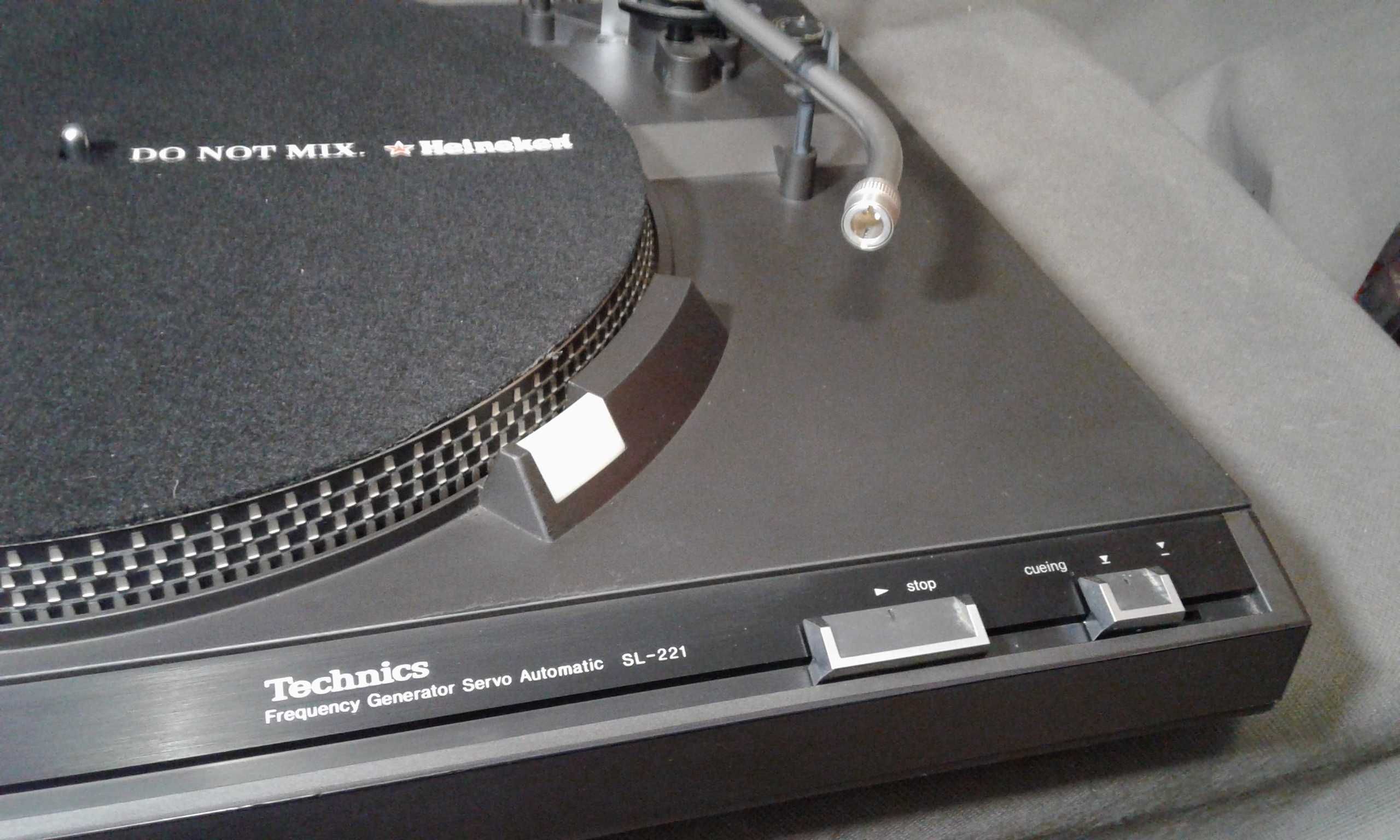 TECHNICS SL-221,gramofon stereo