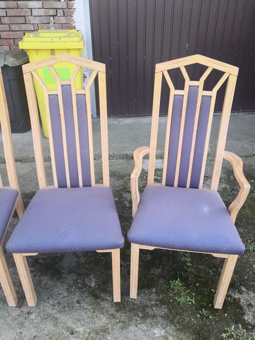 Dębowe krzesła z końca 20 wieku