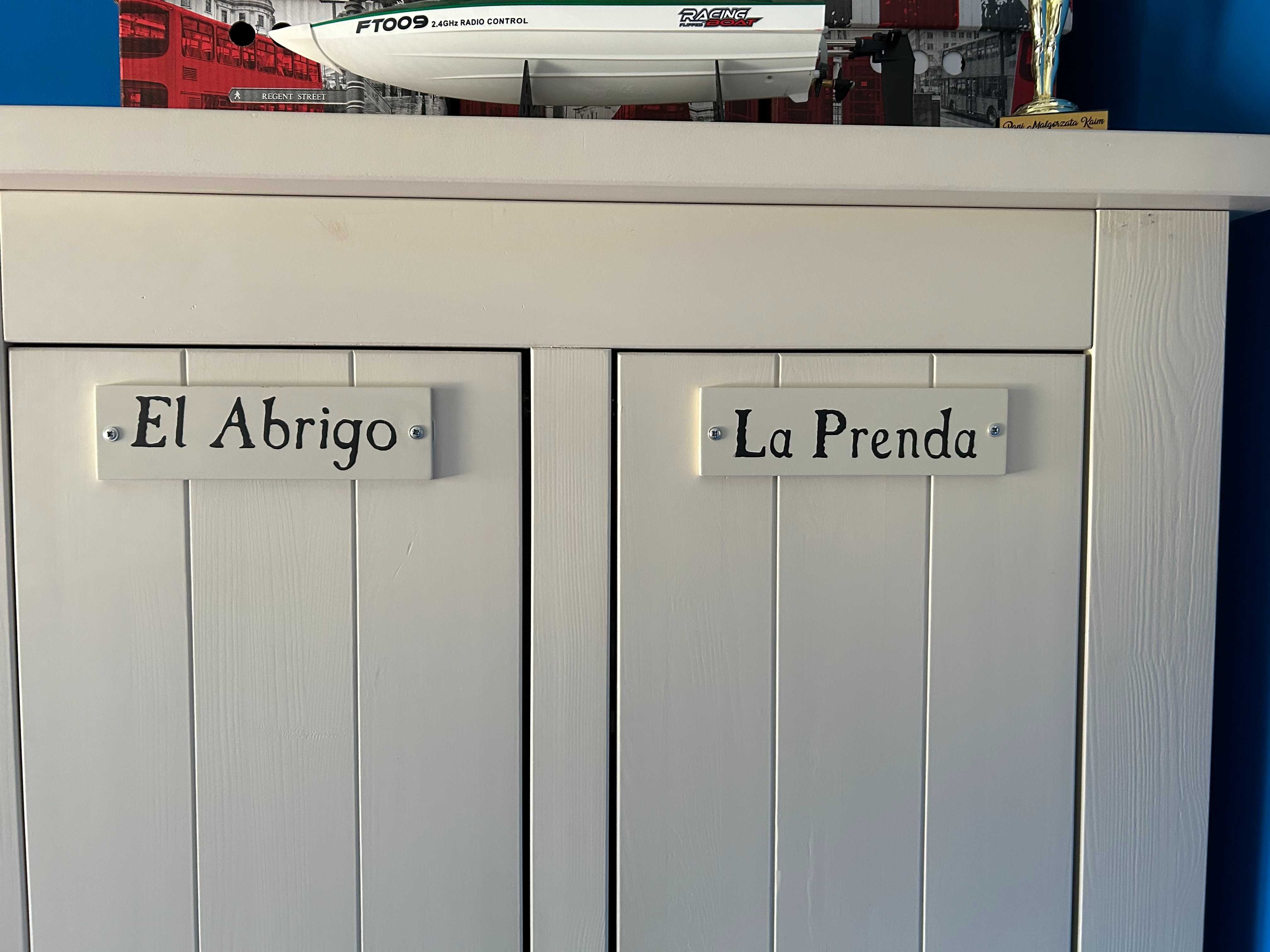 Meble drewniane Pinio Barcelona szafa, komoda, regał mały, 3 półki