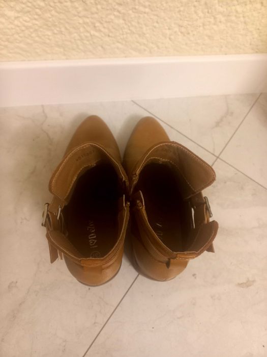 Brązowe botki deezee rozmiar 38