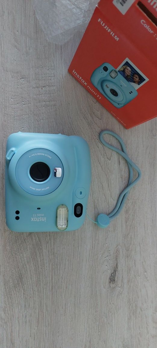 Fujii INSTAX mini 11