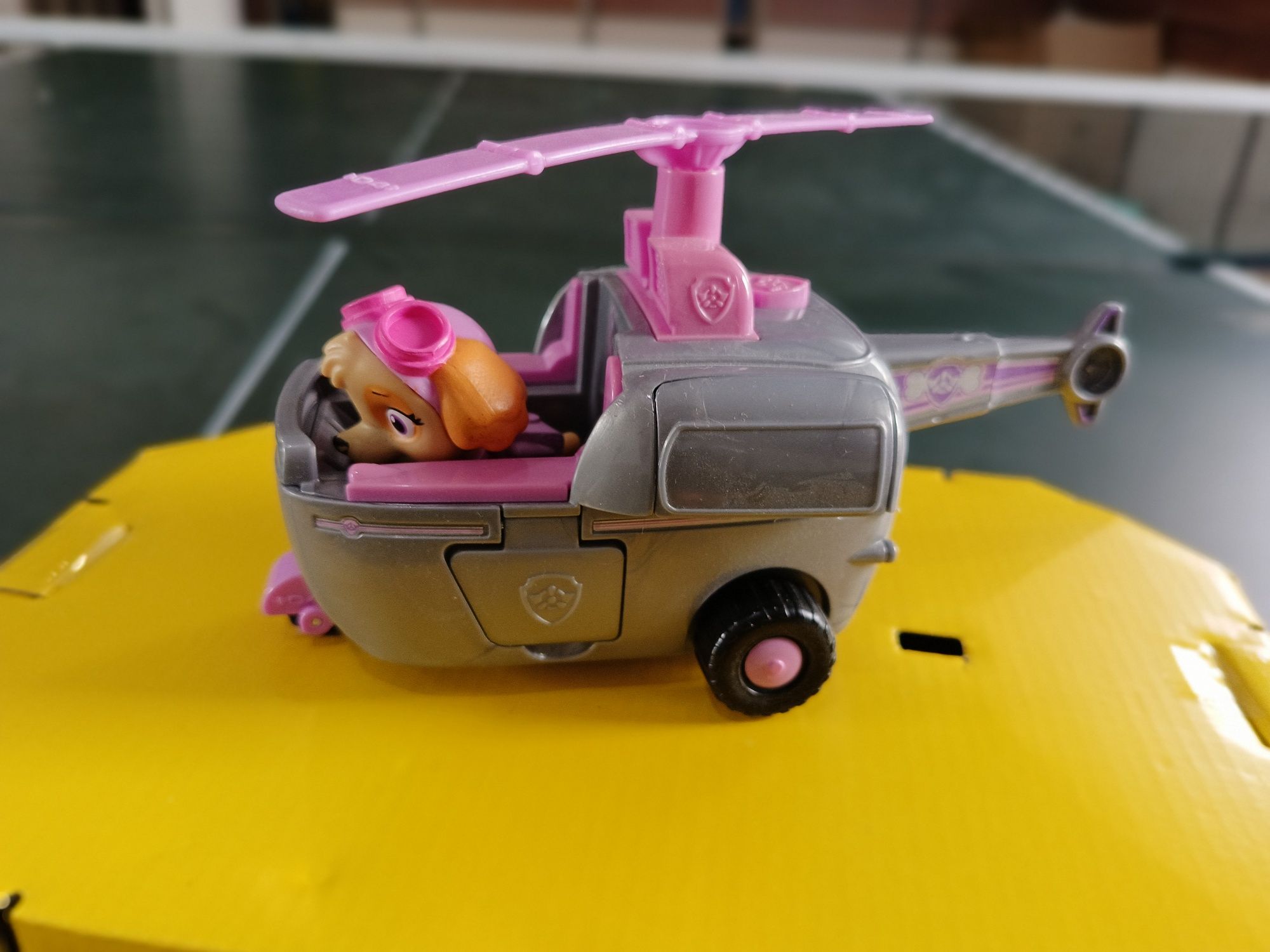 Psi patrol. Helikopter Skye.