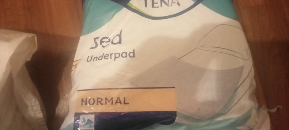 Продам памперси новие .