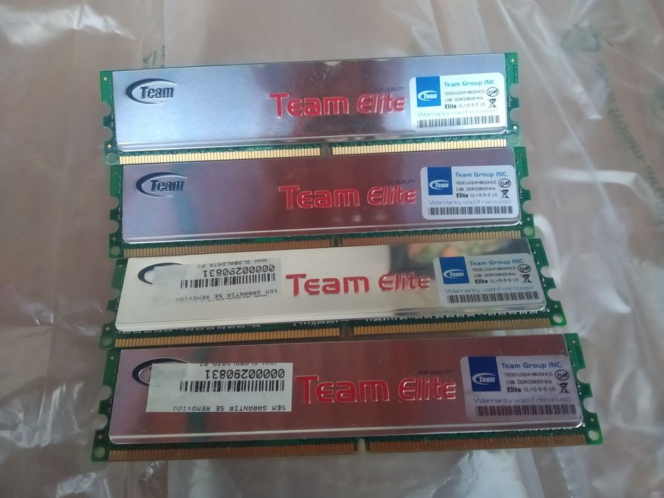 Memórias RAM Team Elite DDR2 800Hz 1GB