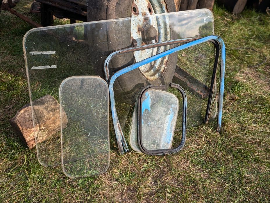 Скло мТз Панель МТЗ Кабина МТЗ 82 прибори Кабіна МТЗ 1221 Капот МтЗ