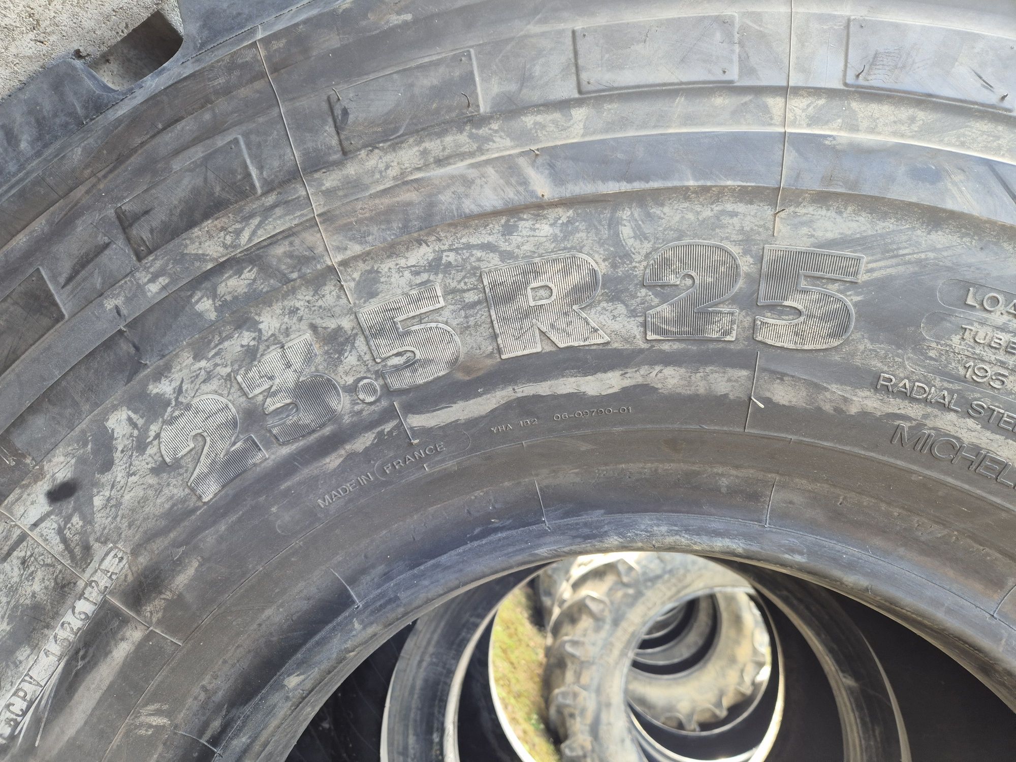 Opona 23.5r25  23.5-25 Michelin