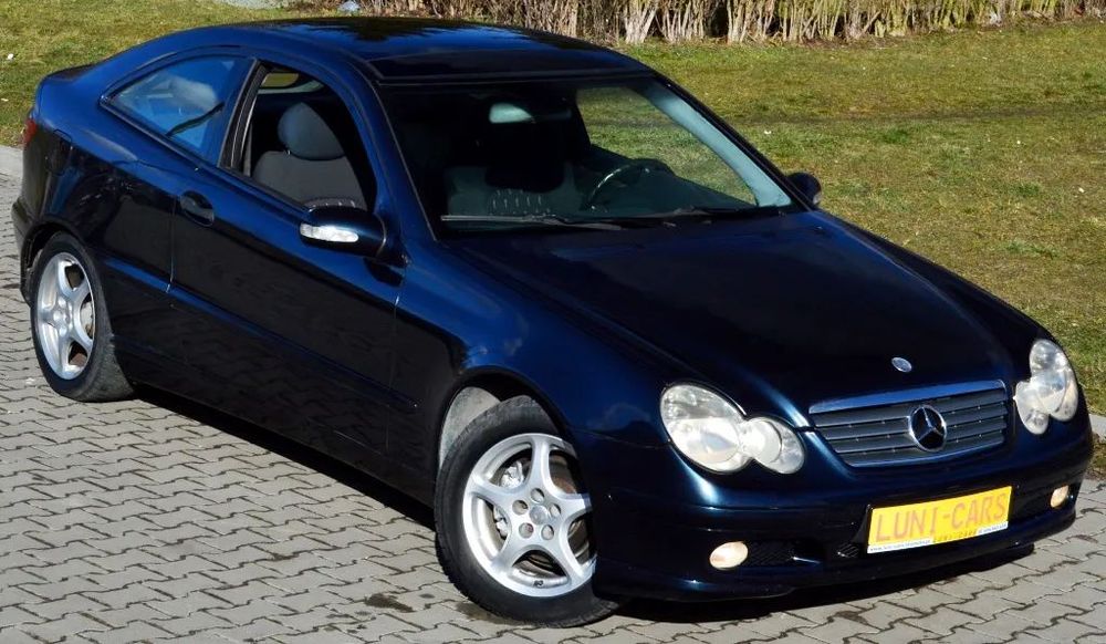 Mercedes-Benz Klasa C / Pojazd Sprzedajemy z Gwarancją ASO na ROK /