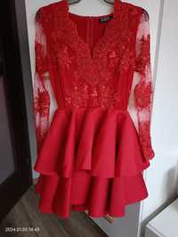 Piękna czerwona sukienka na studniówke/wesele  r.36