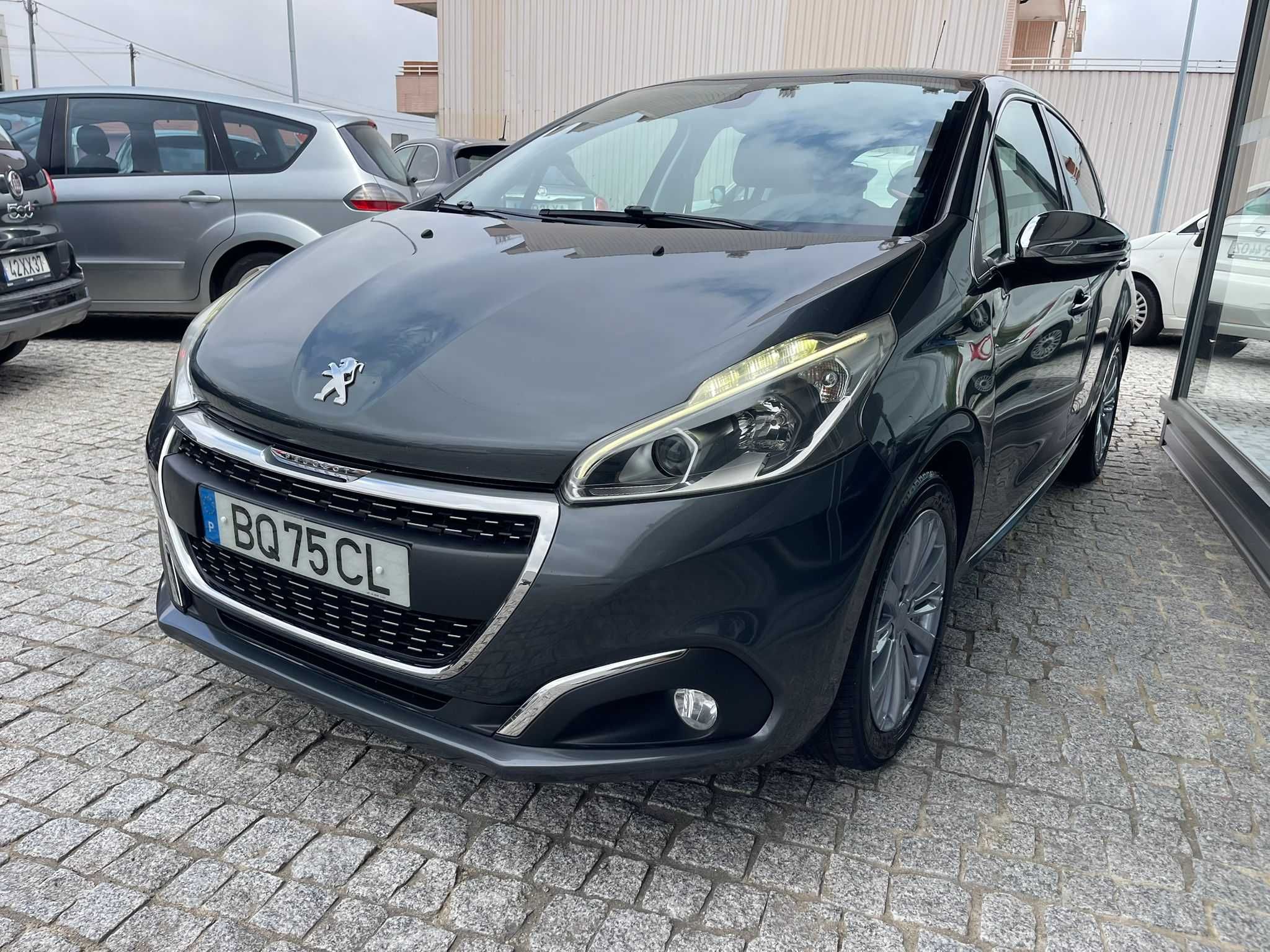 Carro em excelentes condições 1200 de cilindrada