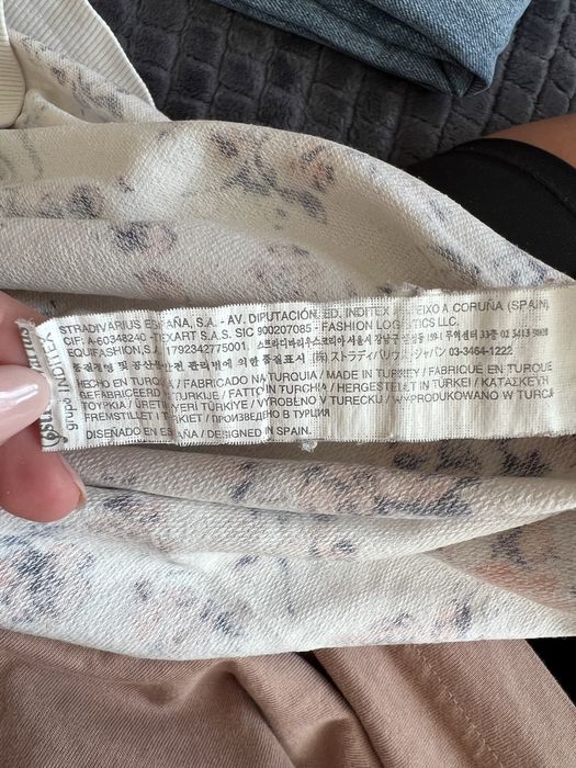 Bluza bluzka ecru beżowa biała w kwiatki L 40 Stradivarius