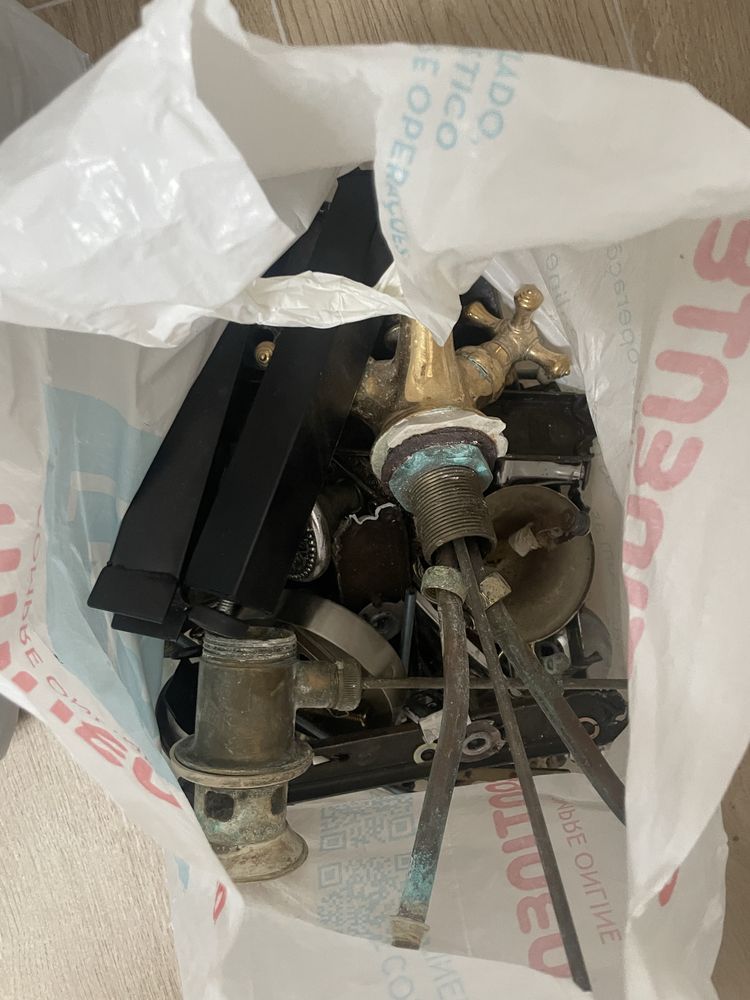 Lote de Sucata - Vendo a Melhor Oferta