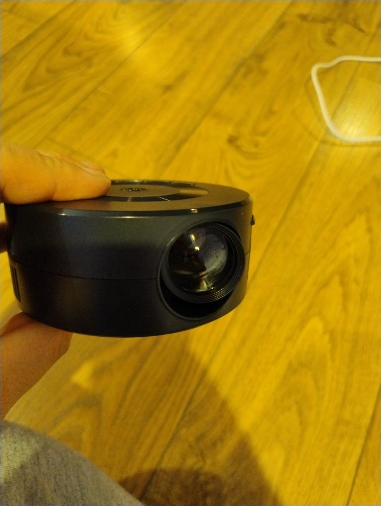 Mini projektor multimedialny odtwarzacz