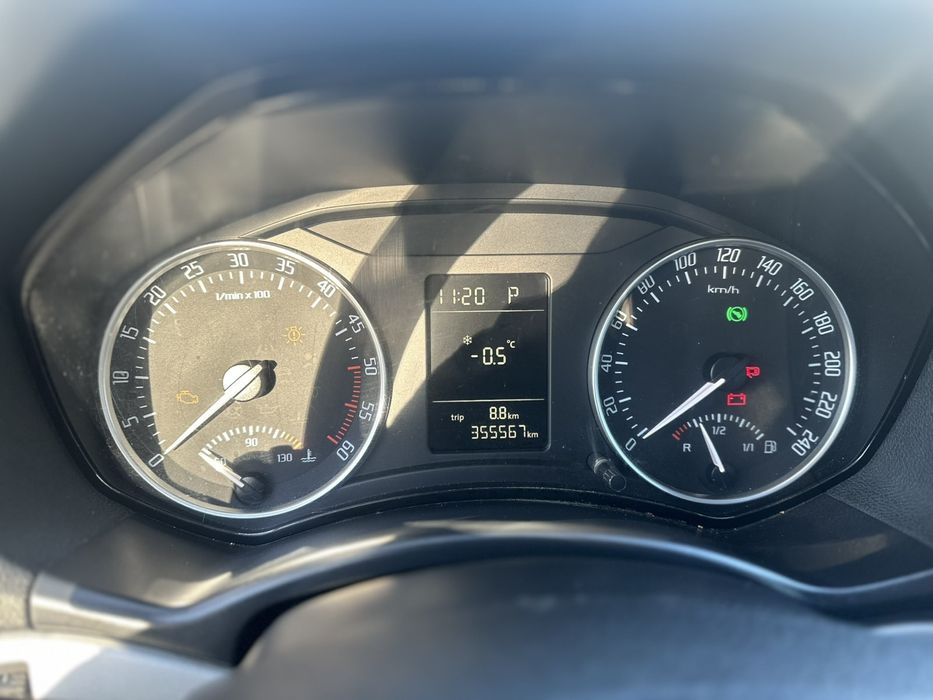 Продам Школу Октавия 2010 Года