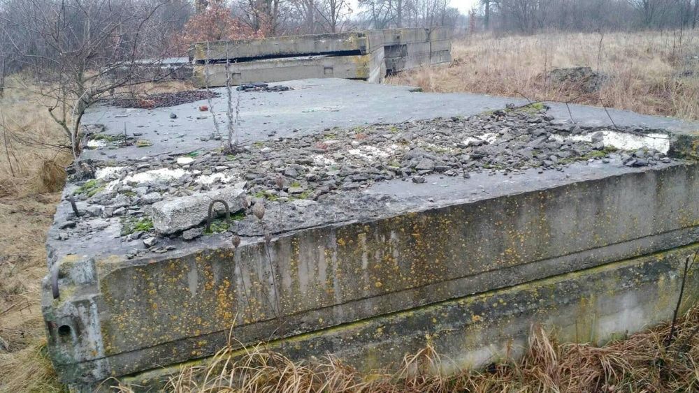 монолітно-збірне приміщення, електроопори, плити перекриття.