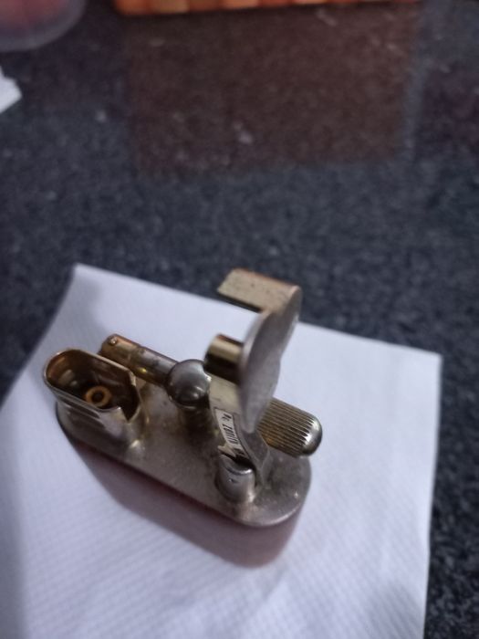 Isqueiro antigo marca ZENITH