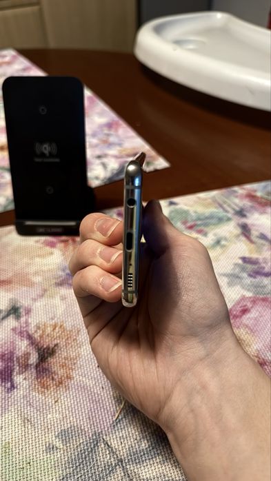 Samsung s10 8/128гб