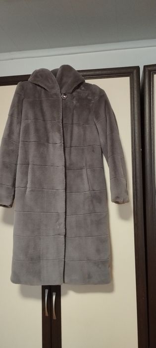 Продам шубку зі штучного хутра