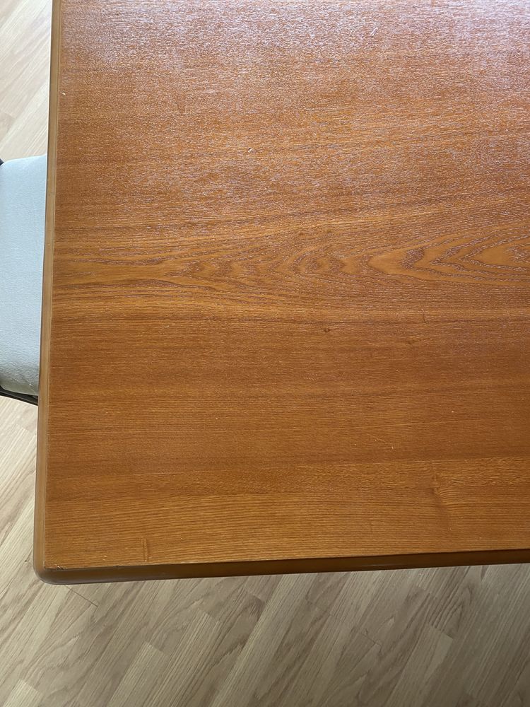 Mesa de jantar com 6 cadeiras