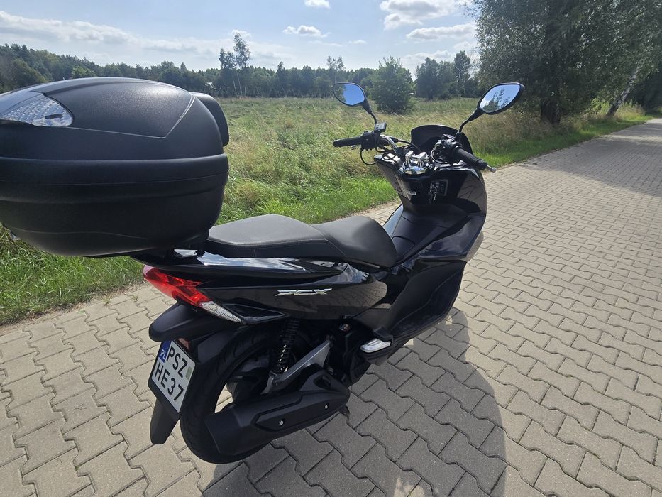 Sprzedam Hondę PCX 125 po serwisie przygotowany do jazdy.