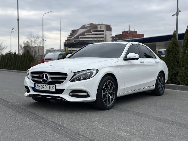 Mercedes C-Class C220  2,2 дизель