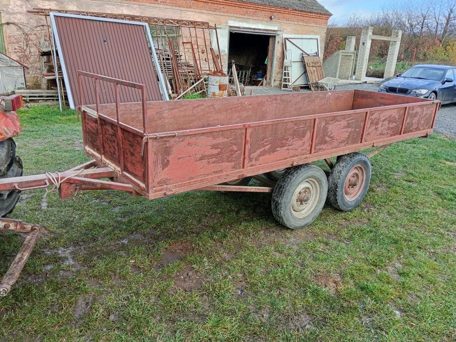 Przyczepa, platforma z butami