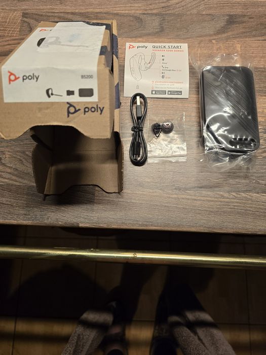 Słuchawki Poly Voyager 5200UC