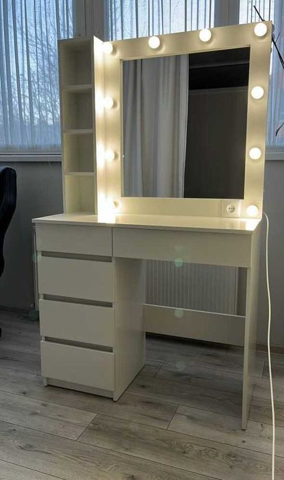 Стол макияжный бровиста бьюти Туалетний гримерный столик визажный