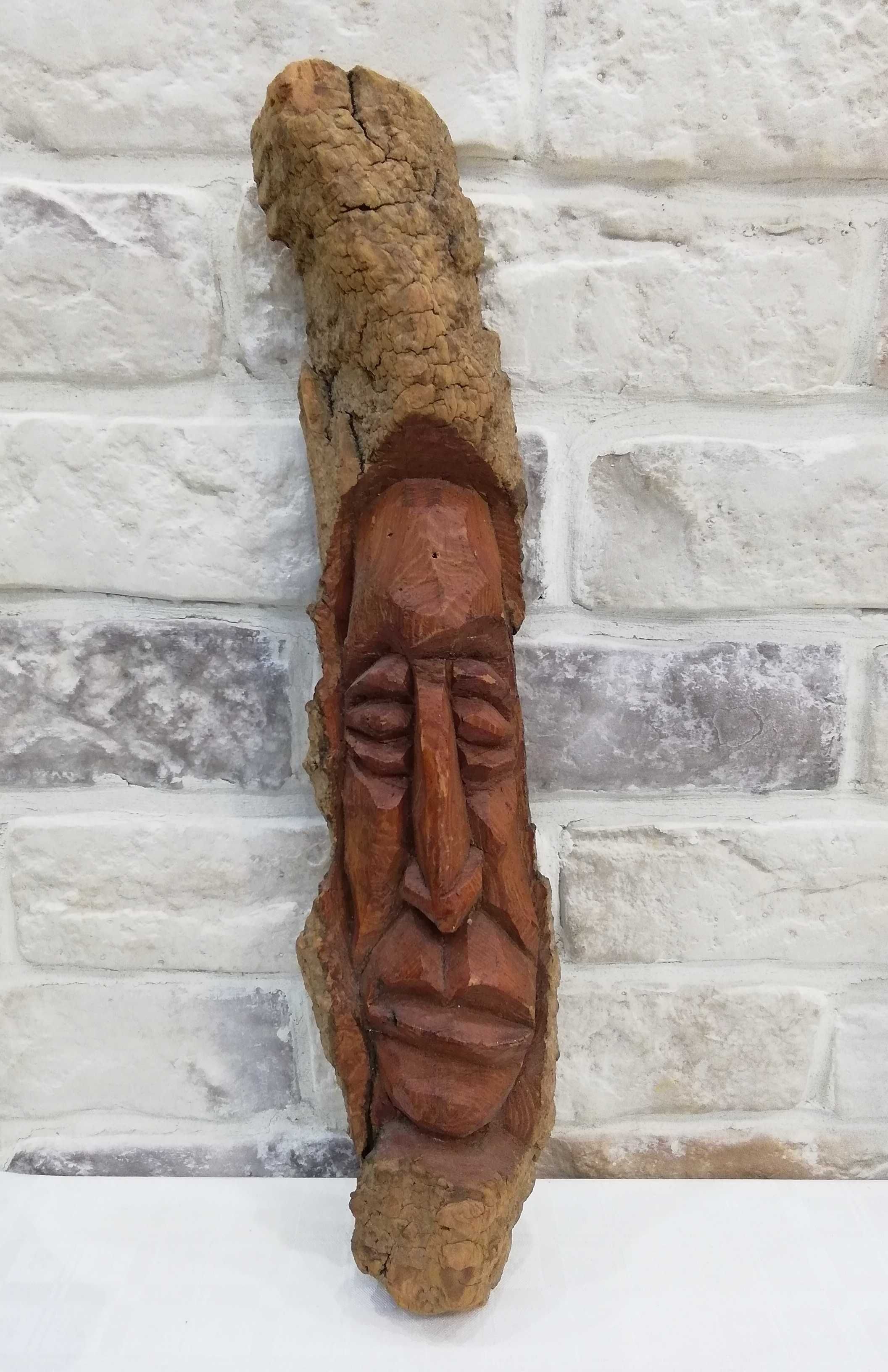 Płaskorzeźba drewniana "Twarz mężczyzny" - do powieszenia na ścianę
