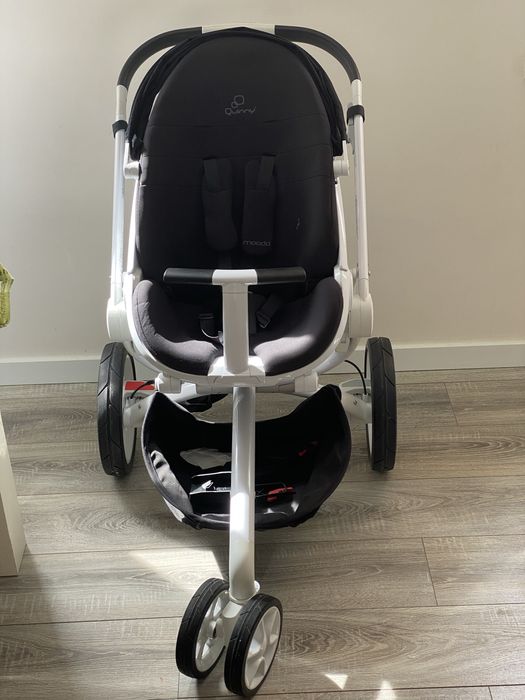 Quinny Moodd black irony