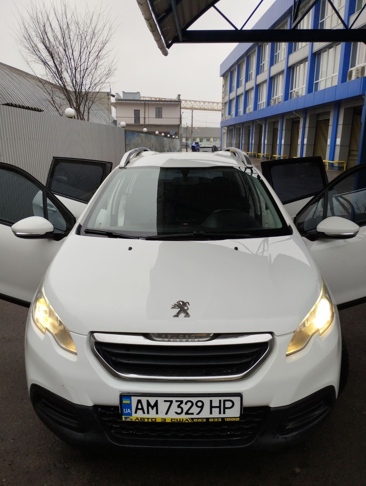 ((Peugeot 2008))