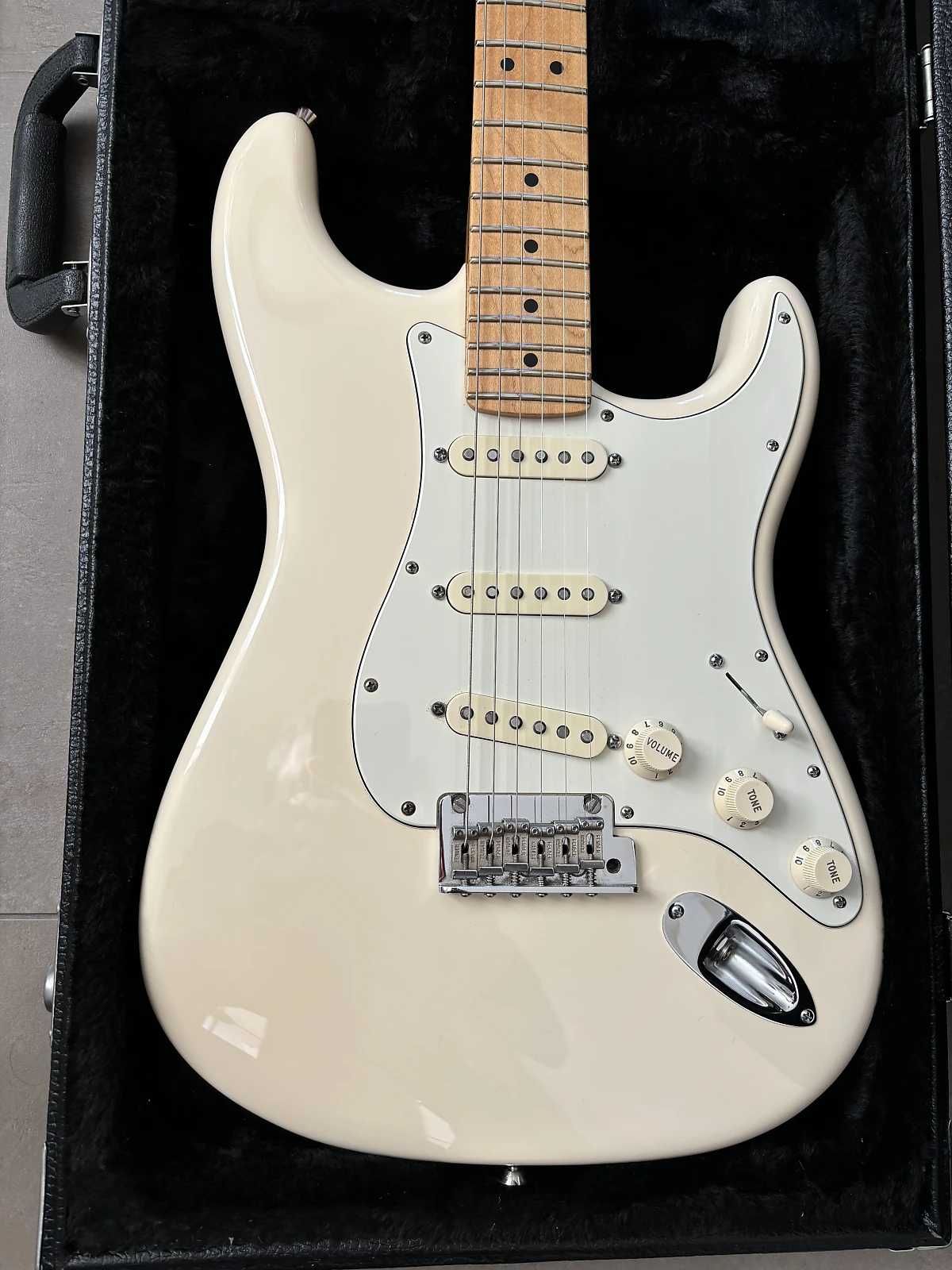 Fender American Standard Stratocaster 2015 Olympic White