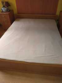 Łóżko sypialniane z materacem stabilne  160 na  200