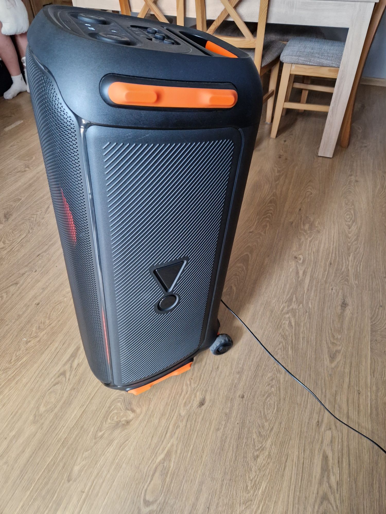 JBL part BoX 710 800W