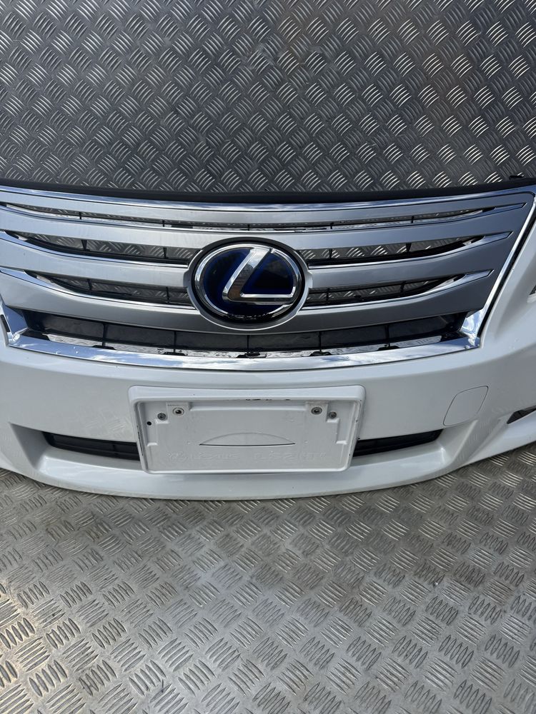 Zderzak przod, przedni Lexus LS600H, kompletny grill, spryski