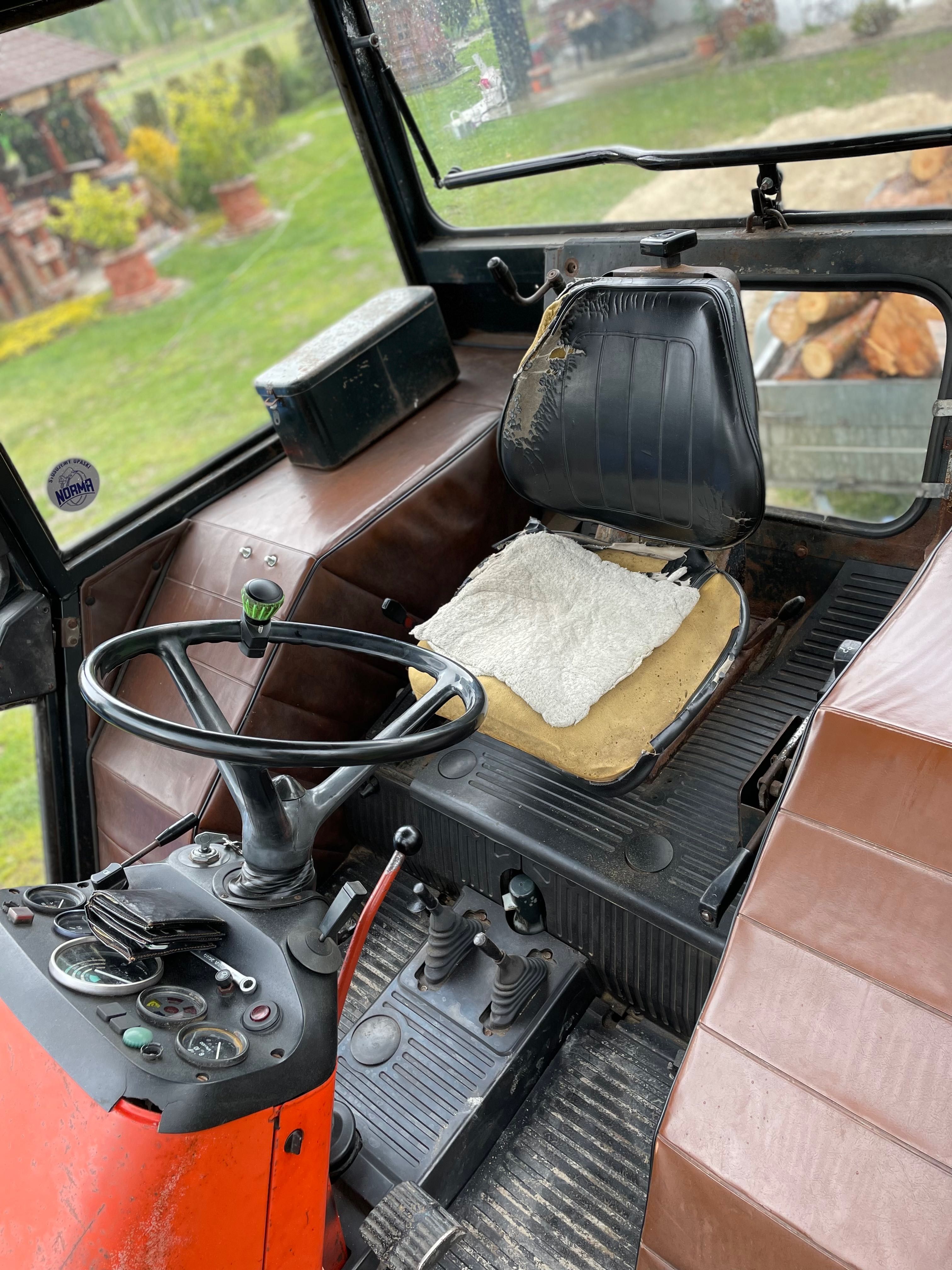 Ciągnik zetor 5211