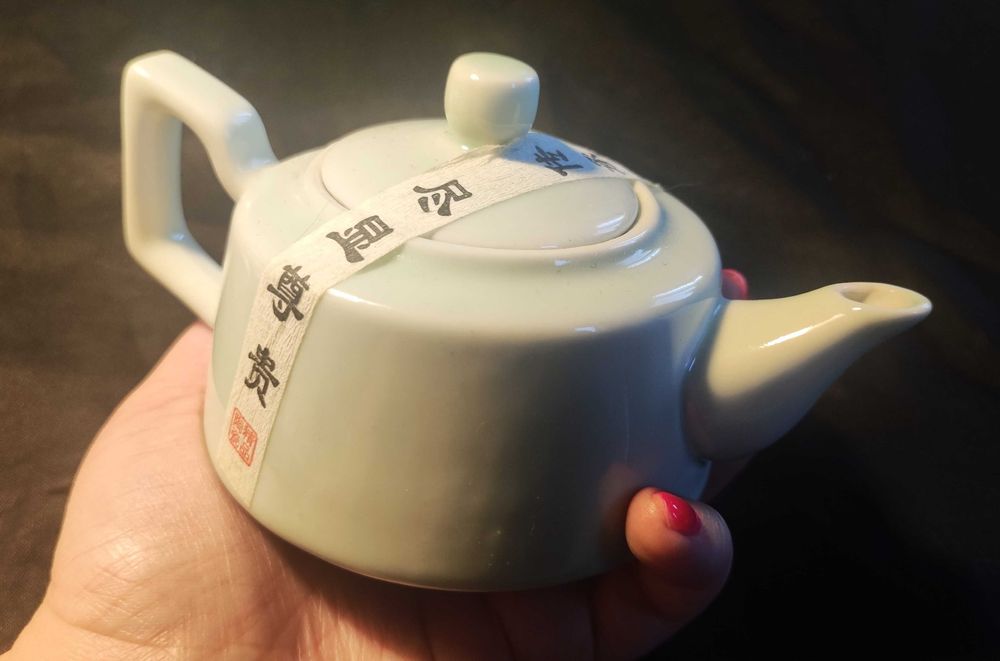 Mały chiński czajnik , Chiny , zapieczętowany , piękny , nowy