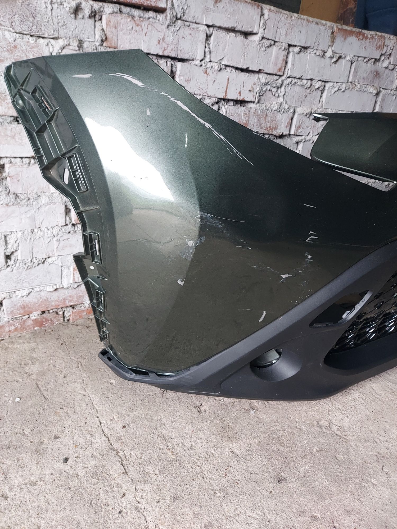 Zderzak przód  przedni Toyota Aygo X cross