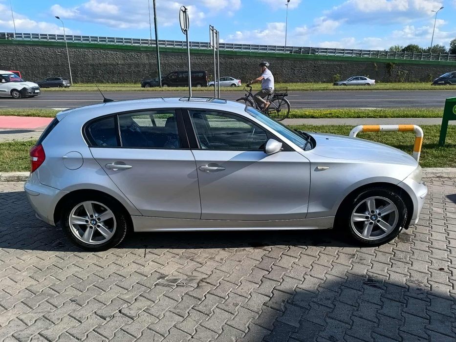 BMW  1    e87 120d 2006