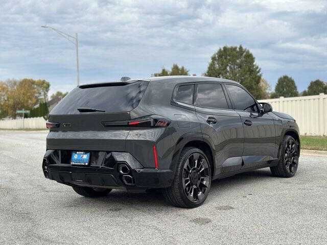 2024    BMW    XM