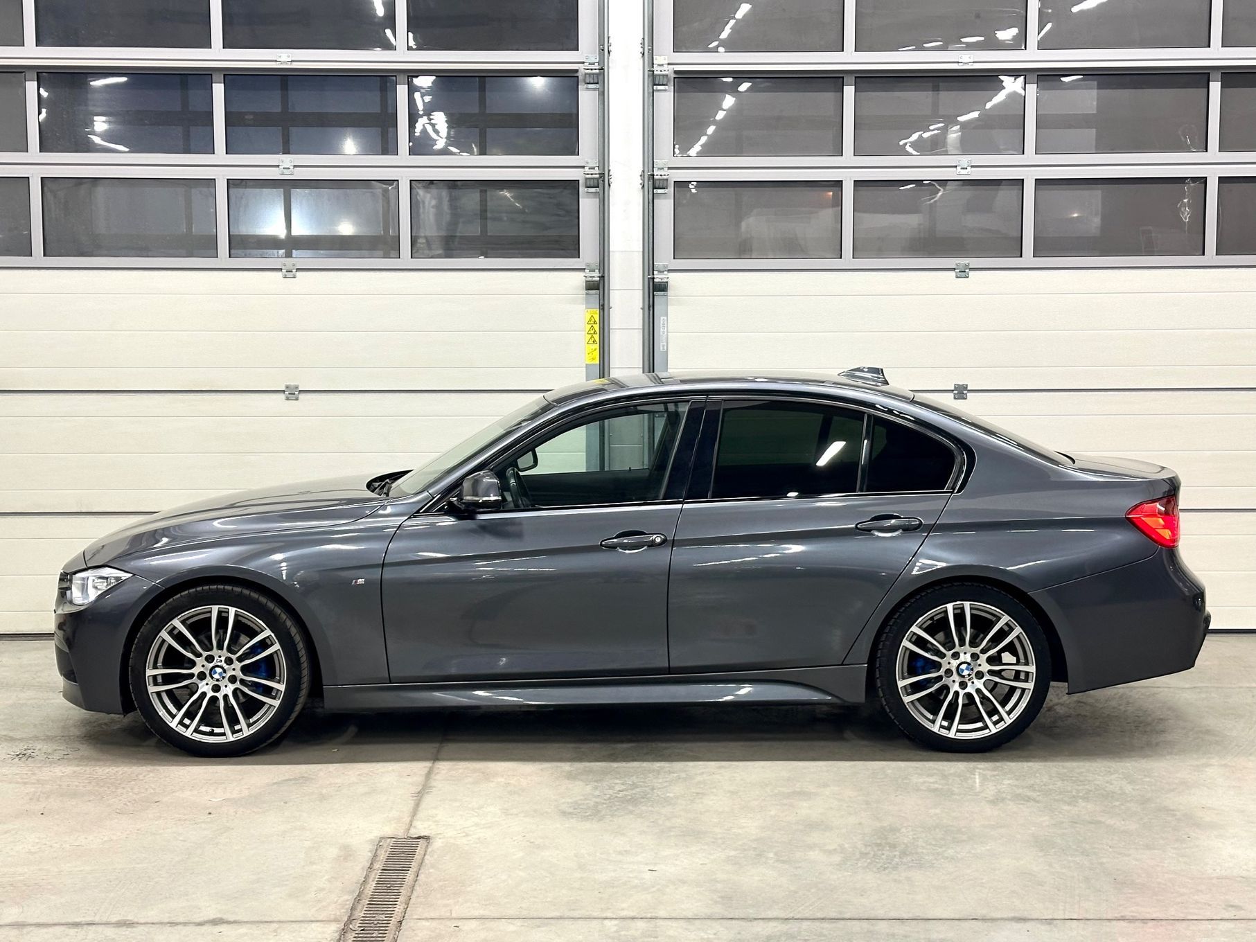 BMW Seria 3 M-Pakiet Zewnętrzny+Wewnętrzny, Alcantara, Navi, Auto Światła+Klima