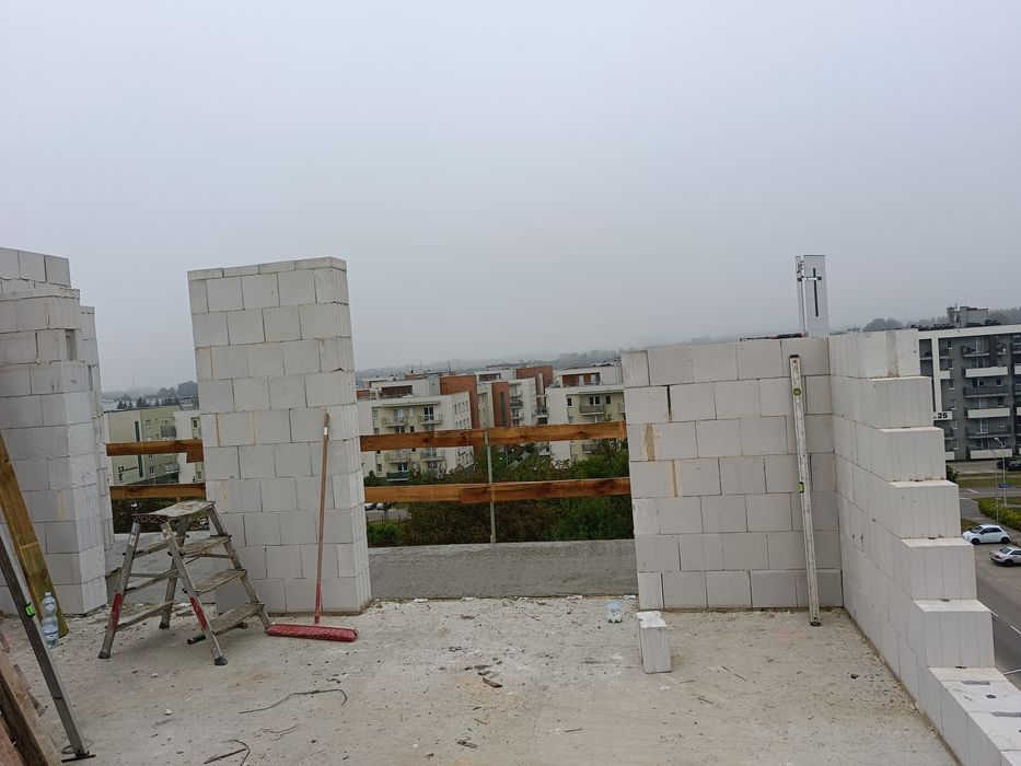 Budowa domów zwolnił się termin na grudzień