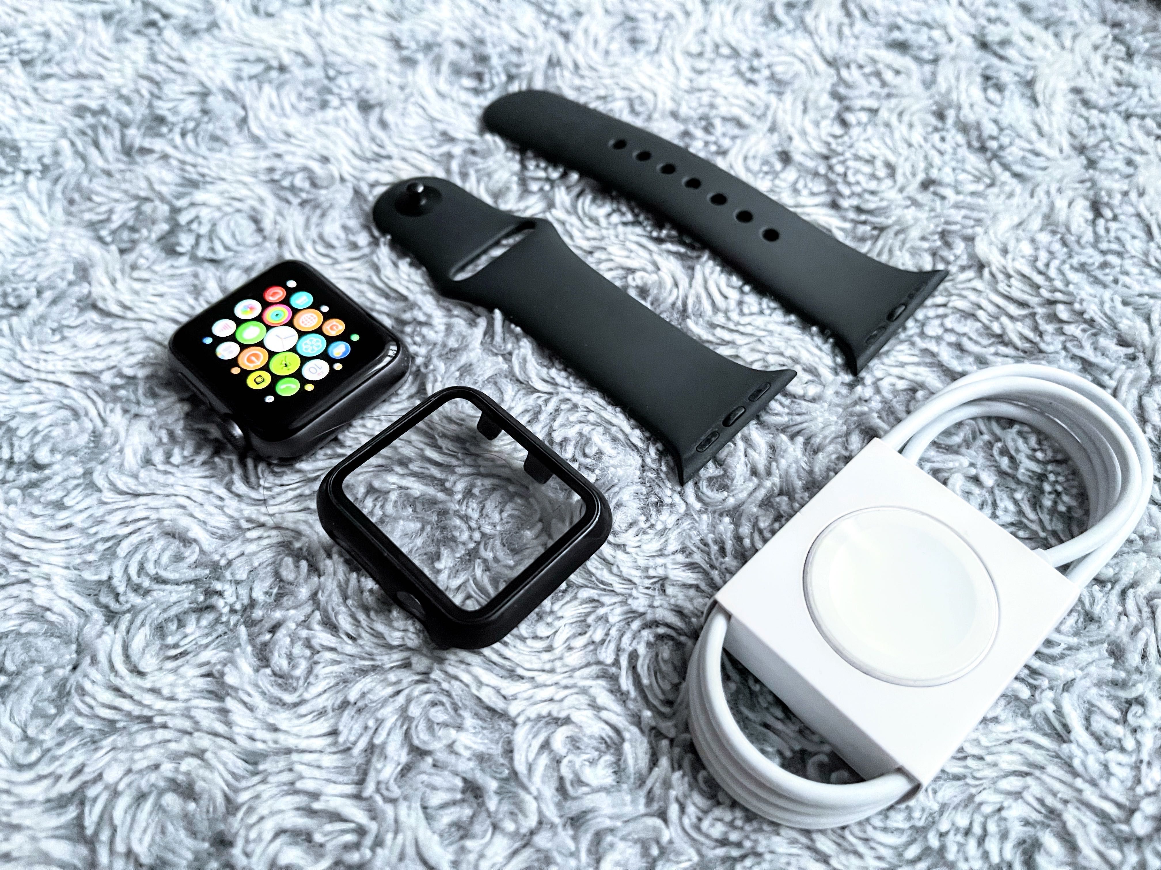 Apple Watch 3 (38 mm) шикарное состояние! A1858