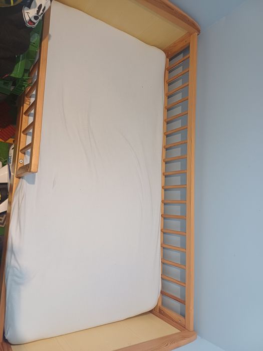 Łóżko dziecięce drewniane 140x70 cm