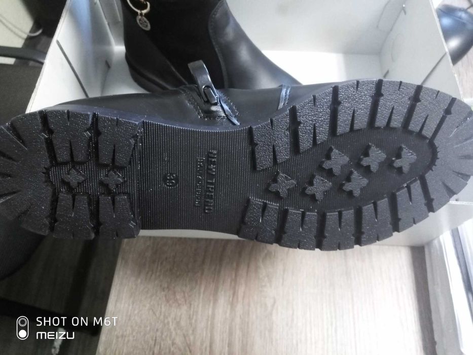 Продам зимние ботинки, размер 39