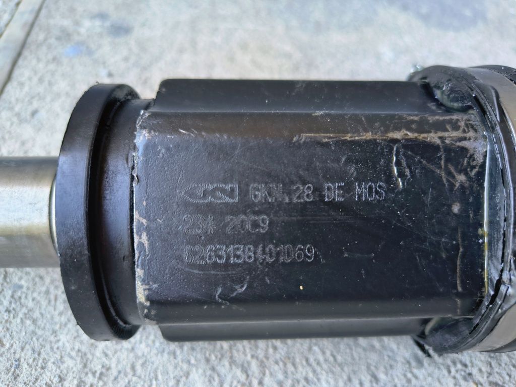 BMW F10 pólos prawa przód